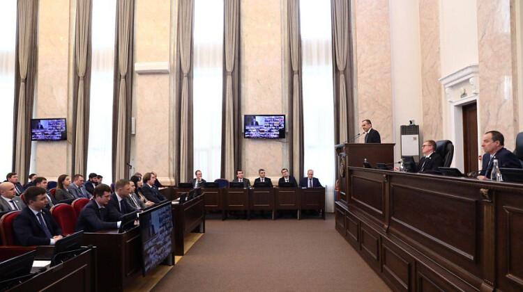 Вениамин Кондратьев принял участие в XVII собрании Совета молодых депутатов края