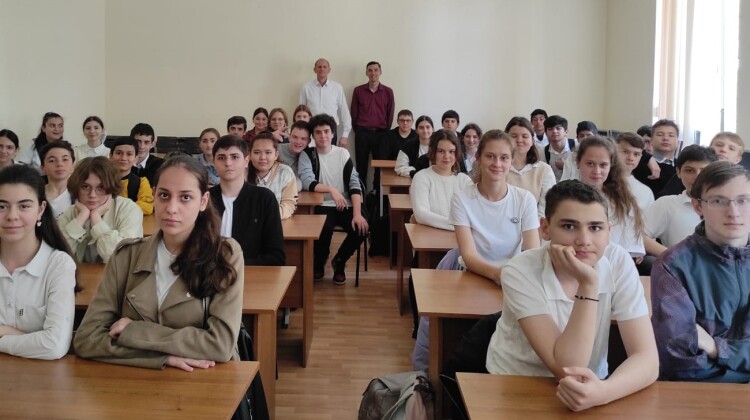 Андрей Рощин выступил с лекциями в рамках проекта “Россия – Абхазия: единое образовательно-просветительское пространство”