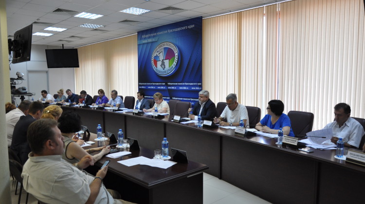 Председатель СПЧ при губернаторе Краснодарского края Андрей Зайцев принял участие в обсуждении развития общественного контроля на Кубани