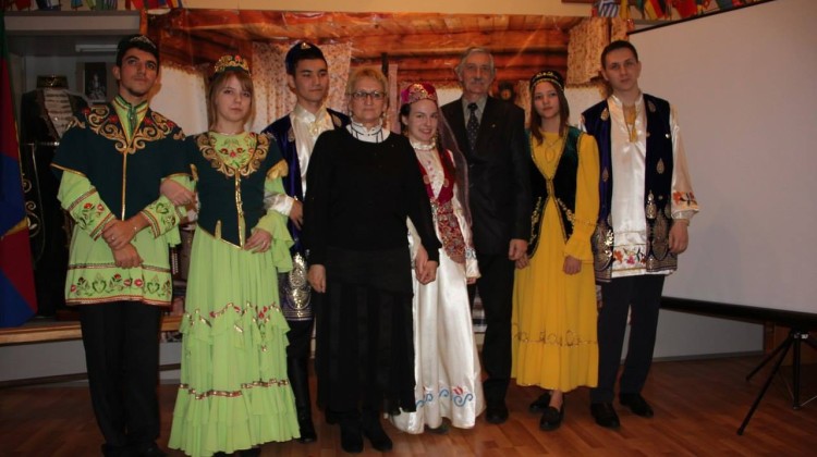 Члены Совета Михаил Джурило и Наталья Назаренко стали почётными гостями на татарской свадьбе