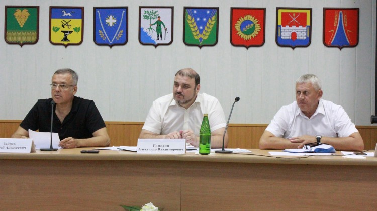 Полностью обновить: Совет Новокубанского района рекомендовали набрать заново