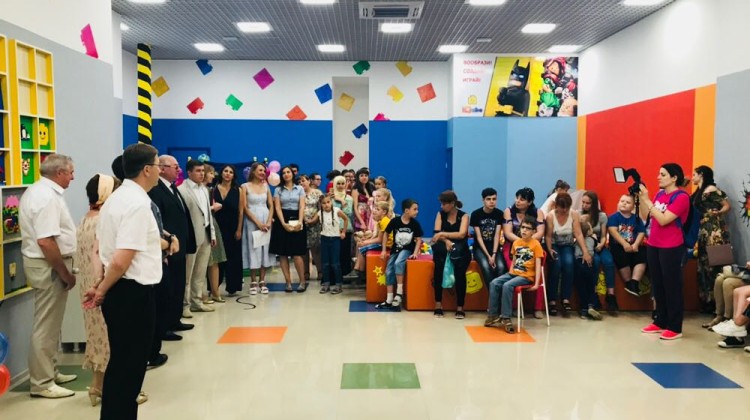 В торгово-развлекательном центре Краснодара прошло праздничное мероприятие, посвящённое Международному Дню защиты детей