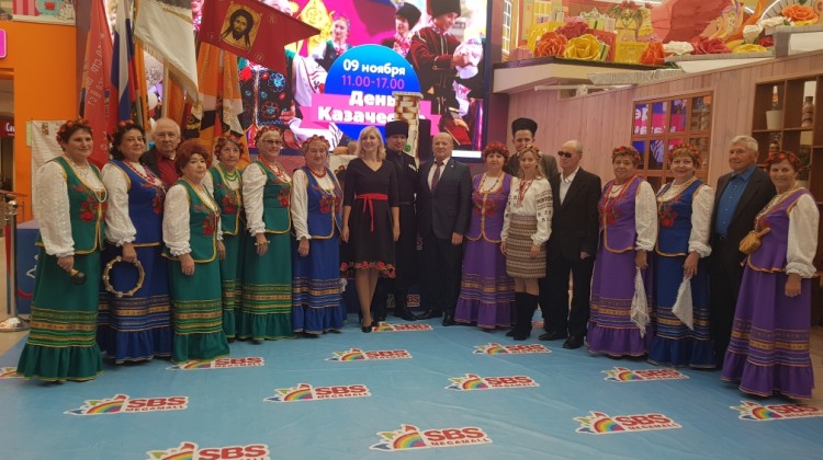 Заместитель председателя Совета Станислав Бабин поздравил казаков с праздником