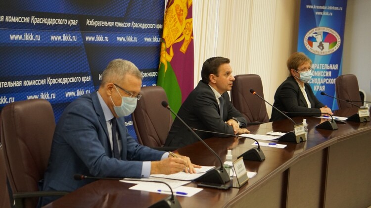 Председатель Совета Андрей Зайцев выступил с лекцией перед участниками Молодежной школы правовой и политической культуры  