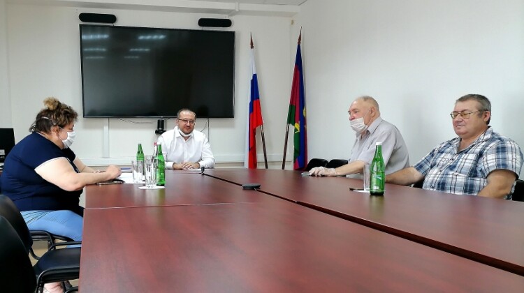 Председатели профильных комиссий Совета встретились с министром труда и социального развития Краснодарского края