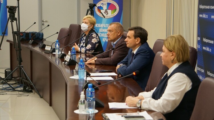 Общественники Кубани провели круглый стол по вопросам организации и проведения наблюдения на выборах