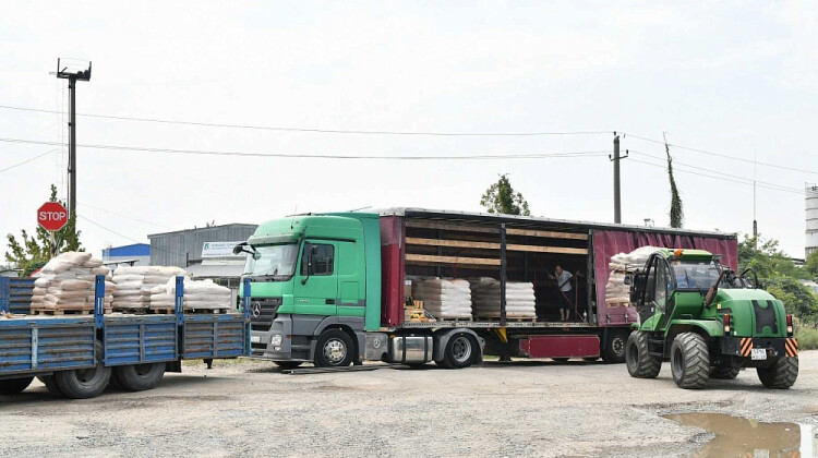 Краснодарский край направил 63 тонны гуманитарной помощи в Харьковскую область