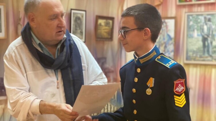 Павел Снаксарев встретил волонтеров Победы