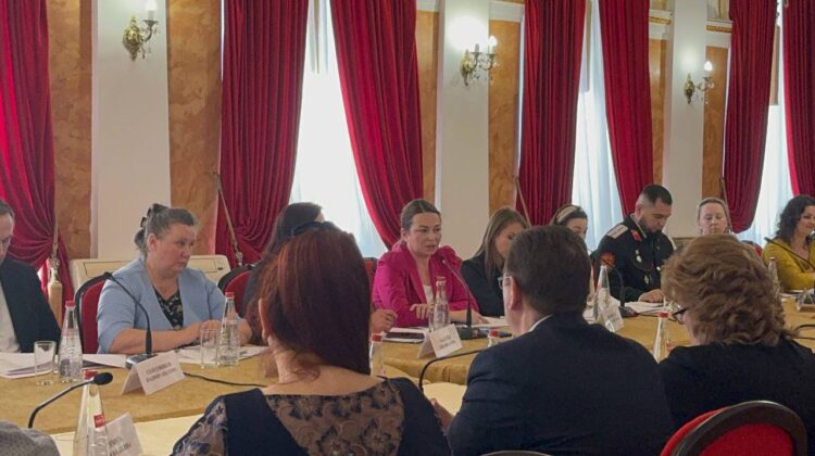 Заместитель председателя Совета Светлана Недилько выступила с докладом на краевом круглом столе по вопросам демографии
